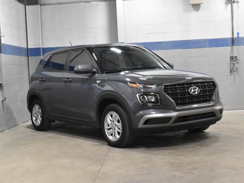 Used 2024 Hyundai Venue SE FWD image 30