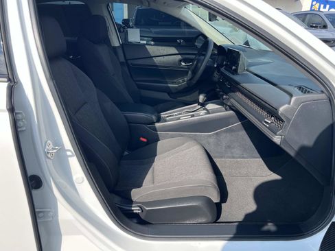 Certified 2024 Honda Accord EX image 28