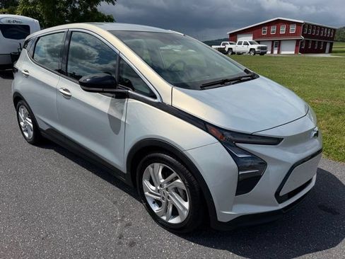 Used 2023 Chevrolet Bolt LT w/ Driver Confidence Package FWD image 6
