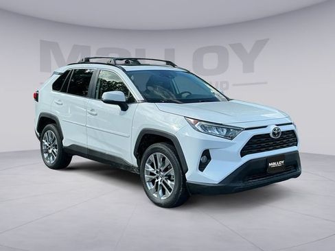 Used 2019 Toyota RAV4 XLE Premium w/ Cold Weather Package AWD/4WD image 7