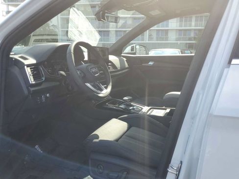Certified 2023 Audi Q5 2.0T Prestige w/ Prestige Package AWD/4WD image 2