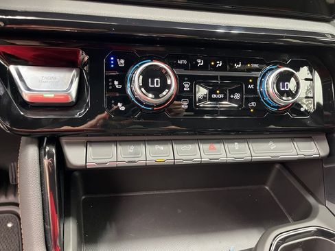 New 2026 GMC Sierra 2500 AT4 w/ AT4 Premium Plus Package AWD/4WD image 16