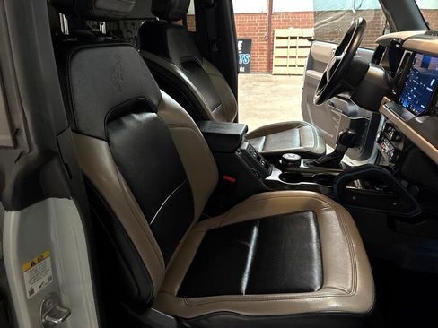 Used 2021 Ford Bronco Wildtrak image 36