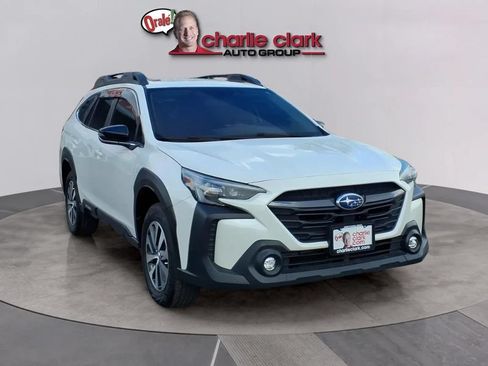 Used 2024 Subaru Outback Premium AWD/4WD image 7