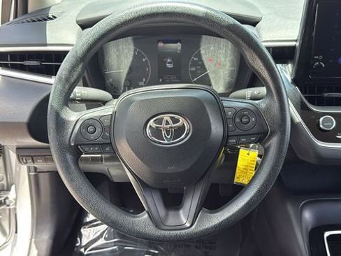 Certified 2025 Toyota Corolla LE FWD image 19