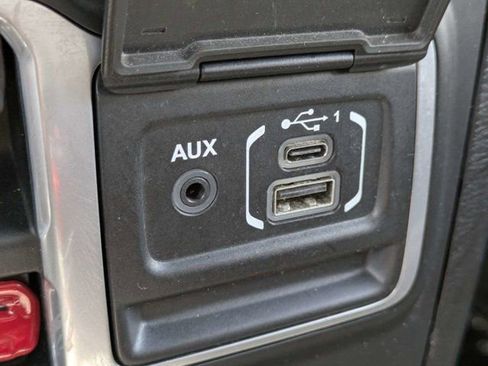 Used 2018 Jeep Wrangler Unlimited Rubicon AWD/4WD image 22