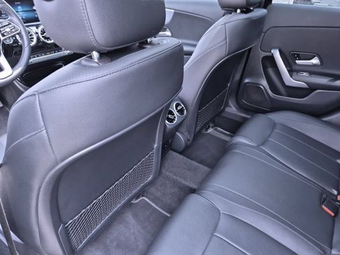 Used 2022 Mercedes-Benz A 220 4MATIC image 18