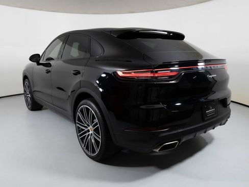 Used 2021 Porsche Cayenne Coupe image 12