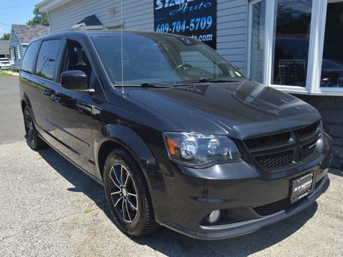 Used 2017 Dodge Grand Caravan GT FWD image 7