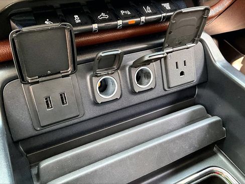 Used 2019 Chevrolet Silverado 3500 High Country w/ Duramax Plus Package AWD/4WD image 26