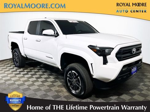 Certified 2024 Toyota Tacoma SR5 AWD/4WD image 1