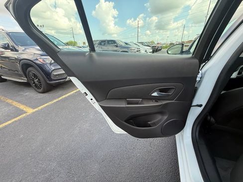 Used 2016 Chevrolet Cruze LT FWD image 18