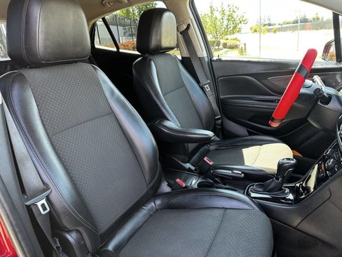 Used 2019 Buick Encore Preferred image 31