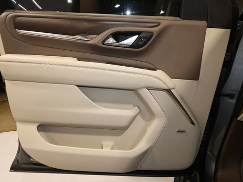 Used 2021 GMC Yukon Denali w/ Denali Ultimate Package image 24