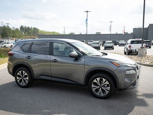 Used 2023 Nissan Rogue SV AWD/4WD image 12