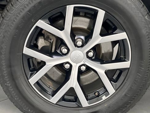 Used 2024 Jeep Grand Cherokee L Limited w/ Luxury Tech Group II image 80