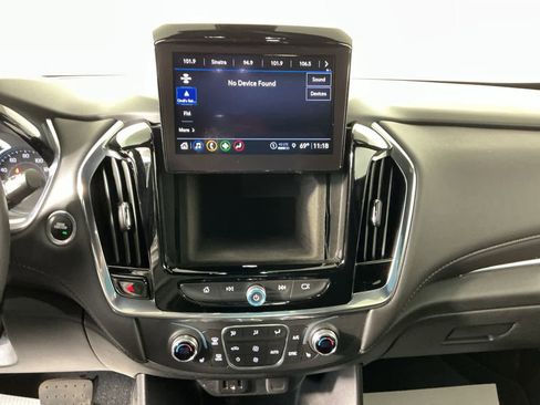 Used 2023 Chevrolet Traverse LT image 22