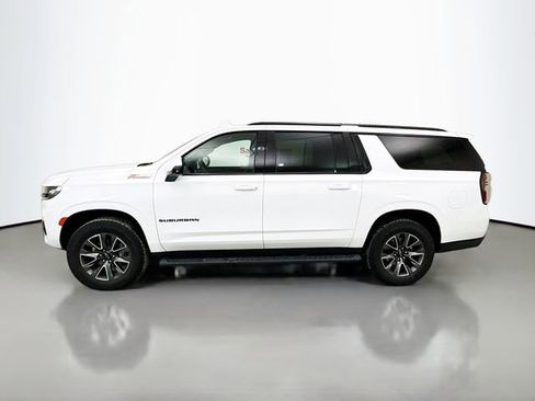 Used 2024 Chevrolet Suburban Z71 w/ Luxury Package image 4