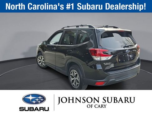 Used 2021 Subaru Forester Premium image 24