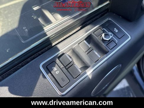 Used 2016 Land Rover Range Rover Long Wheelbase Supercharged image 23