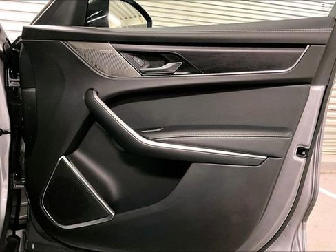 Certified 2025 Jaguar F-PACE R-Dynamic S image 27