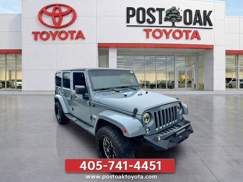 Used 2015 Jeep Wrangler Unlimited Sahara w/ Connectivity Group AWD/4WD image 1