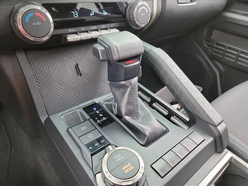 Used 2024 Toyota Tacoma TRD Sport AWD/4WD image 22