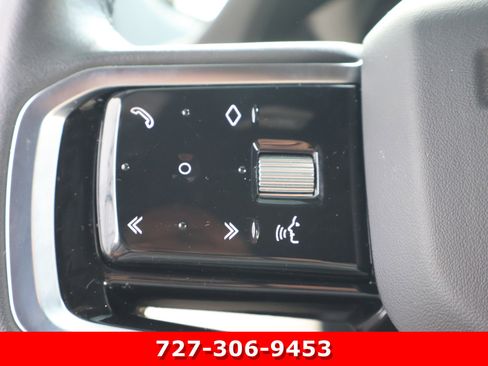 Used 2023 Land Rover Discovery Sport SE image 17