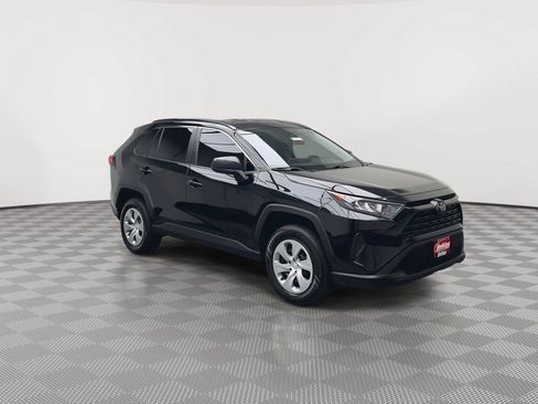 Used 2021 Toyota RAV4 LE AWD/4WD image 26