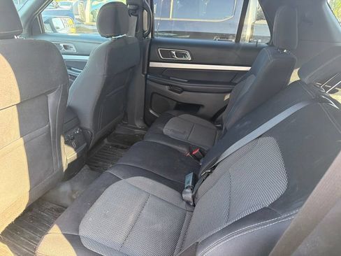 Used 2017 Ford Explorer XLT AWD/4WD image 21