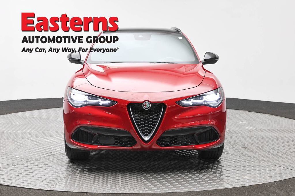 Used 2024 Alfa Romeo Stelvio Ti w/ Active Assist Plus Package AWD/4WD image 3