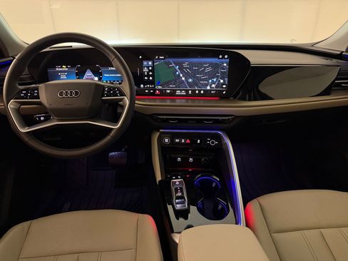 Certified 2025 Audi Q5 Premium w/ Premium Plus AWD/4WD image 17