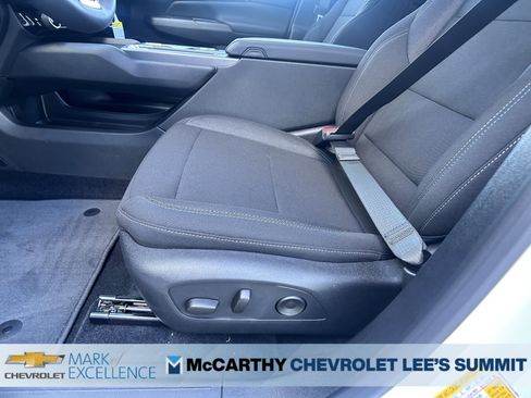 New 2026 Chevrolet Equinox EV LT image 19