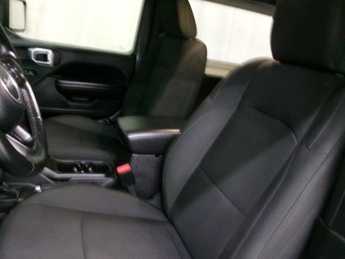 Used 2021 Jeep Wrangler Sport image 13