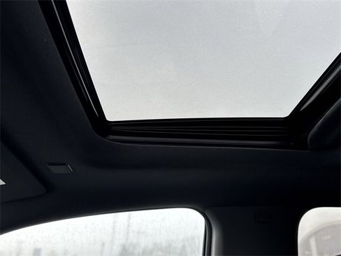 Used 2024 GMC Canyon AT4X image 14