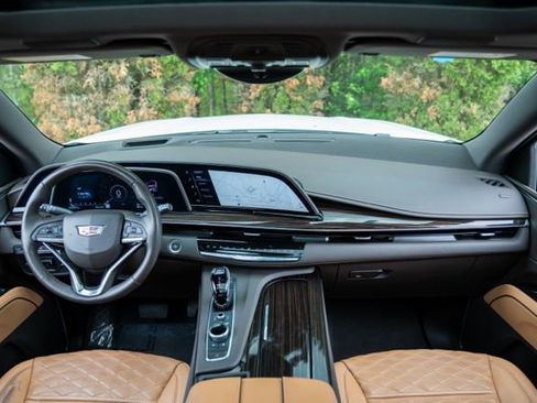 Used 2022 Cadillac Escalade ESV Sport w/ Touring Package AWD/4WD image 19