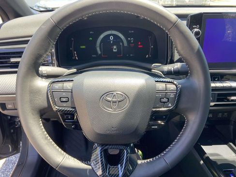 Used 2025 Toyota Camry SE w/ Multimedia Upgrade Package FWD image 36
