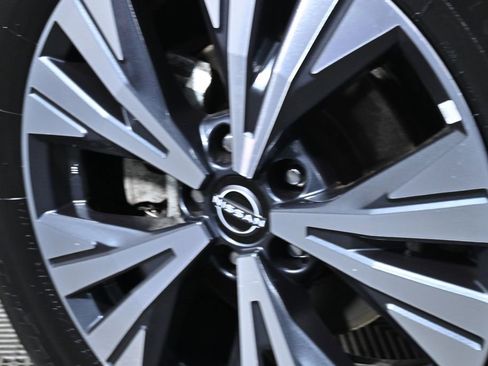 Certified 2022 Nissan Rogue SV image 31