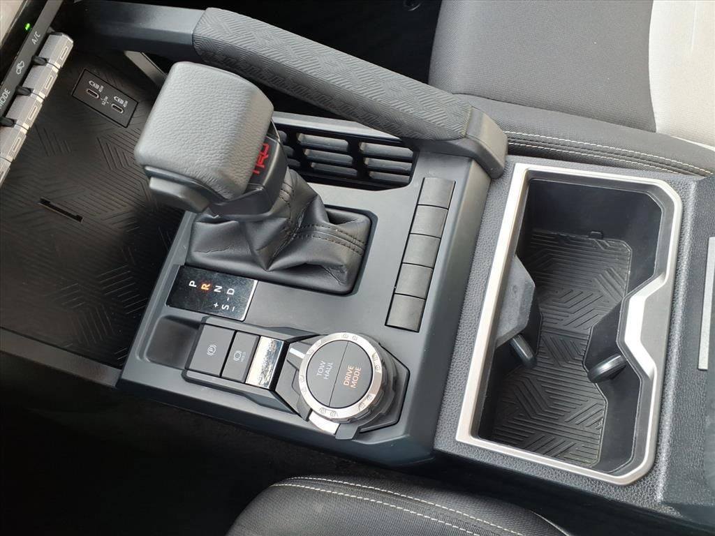 Used 2025 Toyota Tacoma TRD Sport AWD/4WD image 26
