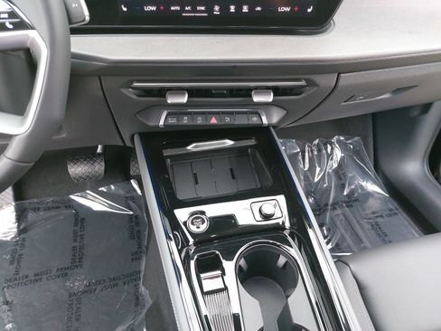 New 2026 Audi Q3 quattro 2.0T AWD/4WD image 22