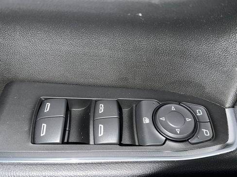 Used 2025 GMC Sierra 1500 Elevation image 21