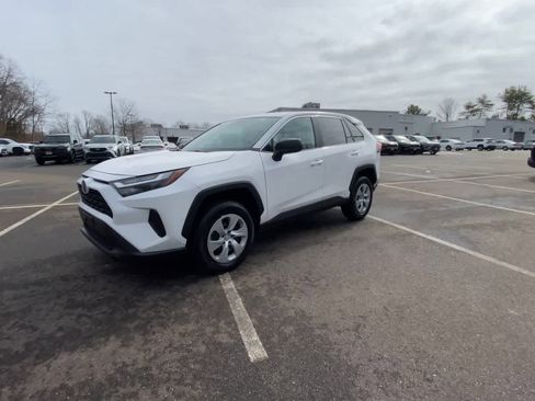 Used 2024 Toyota RAV4 LE image 7