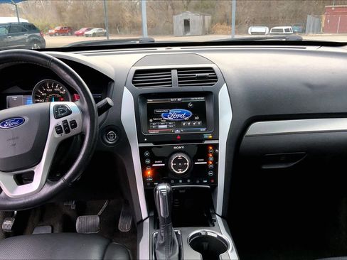 Used 2014 Ford Explorer Sport w/ Equipment Group 401A image 7
