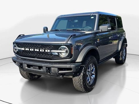 Used 2025 Ford Bronco Badlands AWD/4WD image 9