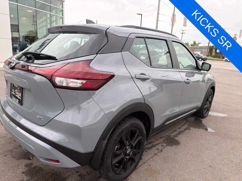 Used 2023 Nissan Kicks SR w/ SR Premium Package FWD image 7