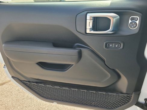 New 2026 Jeep Gladiator Mojave image 27