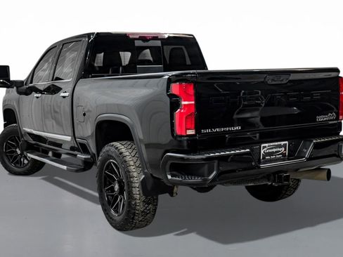 Used 2024 Chevrolet Silverado 2500 High Country w/ High Country Premium Package image 9