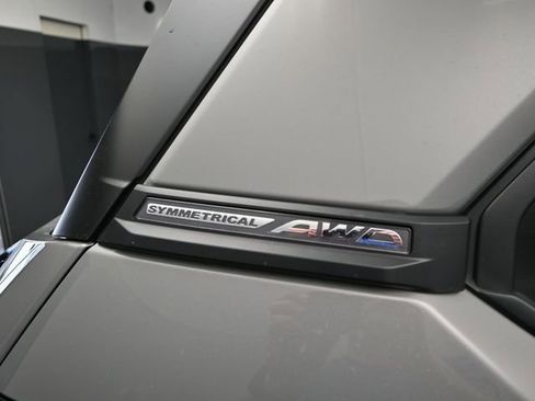 Used 2025 Subaru Forester Premium image 19