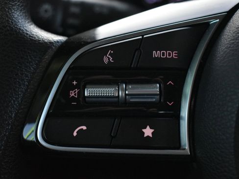 Used 2024 Kia Forte LXS image 17