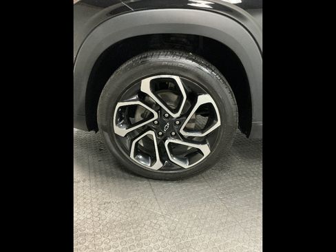 Certified 2024 Chevrolet Trax RS FWD image 36